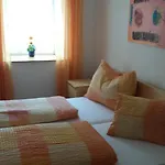 Wildschoenauer Bahnhof Hotell 2*